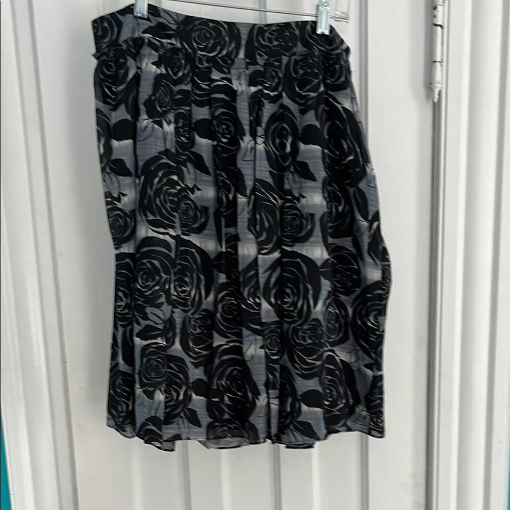 Banana Republic Black and White Midi Pencil Skirt